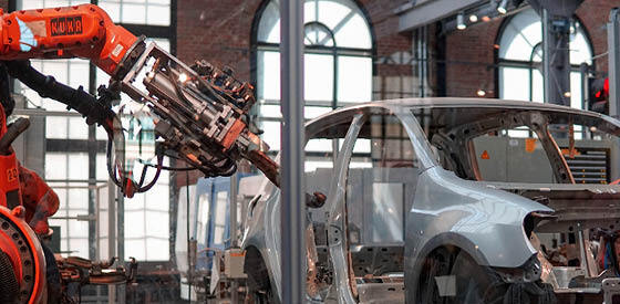robot in car factory